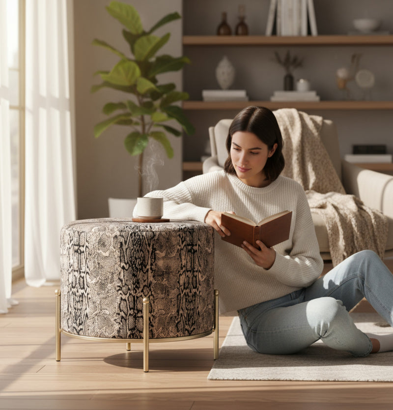 Haku Hocker Snake, gepolstert mit Samtbezug in Gold, rund