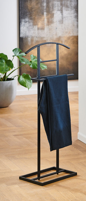 Herrendiener aus Stahlrohr, schwarz lackiert, für Schlafzimmer – Ansicht 4