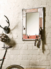 Wandgarderobe mit Spiegel, 4 Metallhaken und Schriftzug-Motiv – Ansicht 4