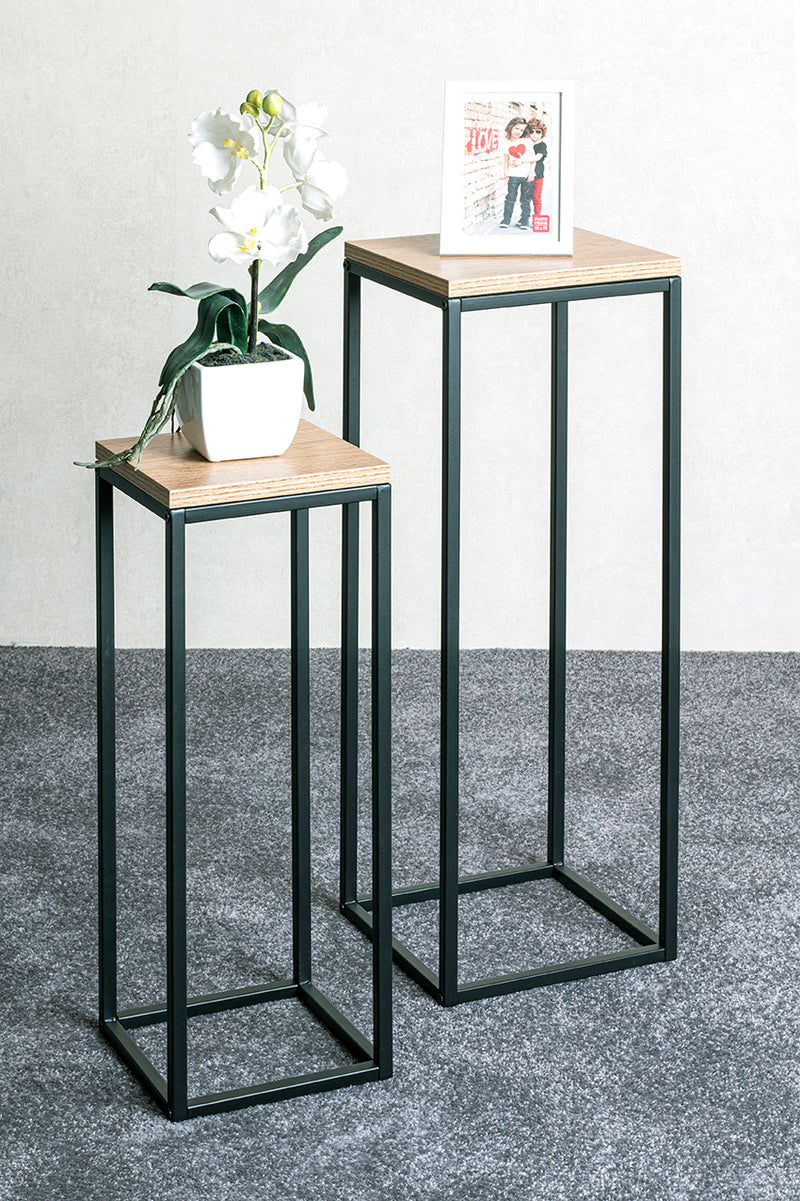 Haku Blumensäule aus Stahlrohr mit quadratischer Ablage in Eiche-Dekor