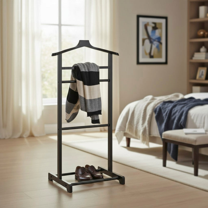 Haku Herrendiener aus Bambus, schwarz lackiert im Scandinavian-Stil