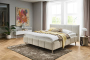 Polsterbett Alva mit Kopfteil-Einzügen und Holzfüßen in Creme – Ansicht 3