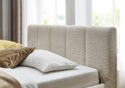 Polsterbett Alva mit Kopfteil-Einzügen und Holzfüßen in Creme – Ansicht 21