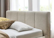 Polsterbett Alva mit Kopfteil-Einzügen und Holzfüßen in Creme – Ansicht 22
