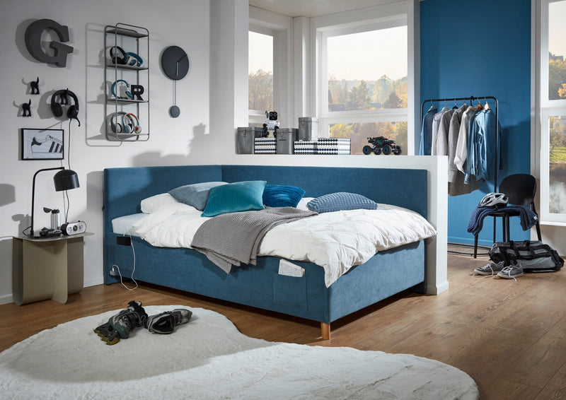 Jugendbett Cool mit Rückenteil und USB-Anschluss, Polsterbett in Blau – Ansicht 1