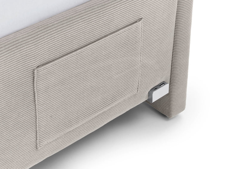 Jugendbett Cool mit Rückenteil und USB-Anschluss, Polsterbett in Cremeweiß – Ansicht 12