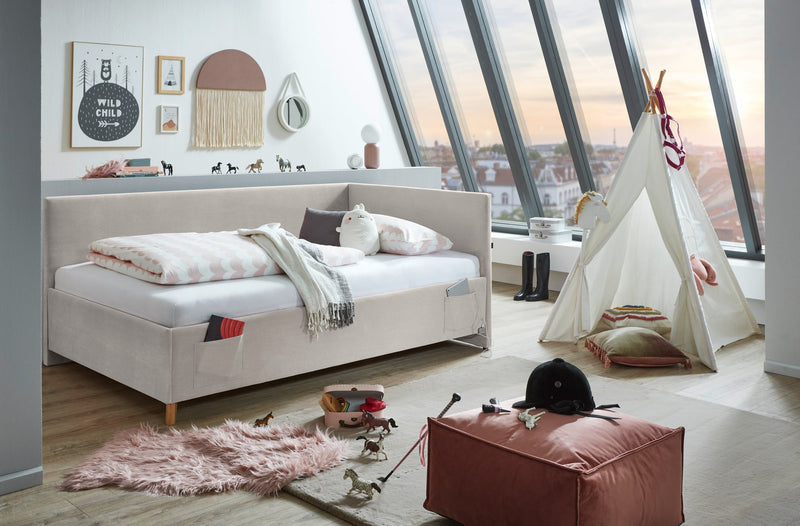 Jugendbett Cool mit Rückenteil und USB-Anschluss, Polsterbett in Cremeweiß – Ansicht 2
