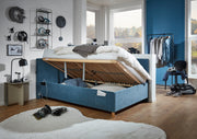 Jugendbett Cool mit Bettkasten & Rückenteil, Polsterbett mit USB in Blau – Ansicht 4