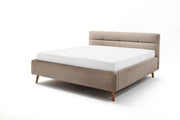 Polsterbett Lotte mit Bettkasten, gestepptem Kopfteil und Holzfüßen in Beige – Ansicht 4