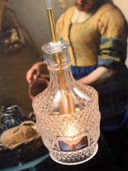 It's about RoMi Hängeleuchte Brussels aus transparentem Glas mit goldenem Stab und Kabel, im Detail.