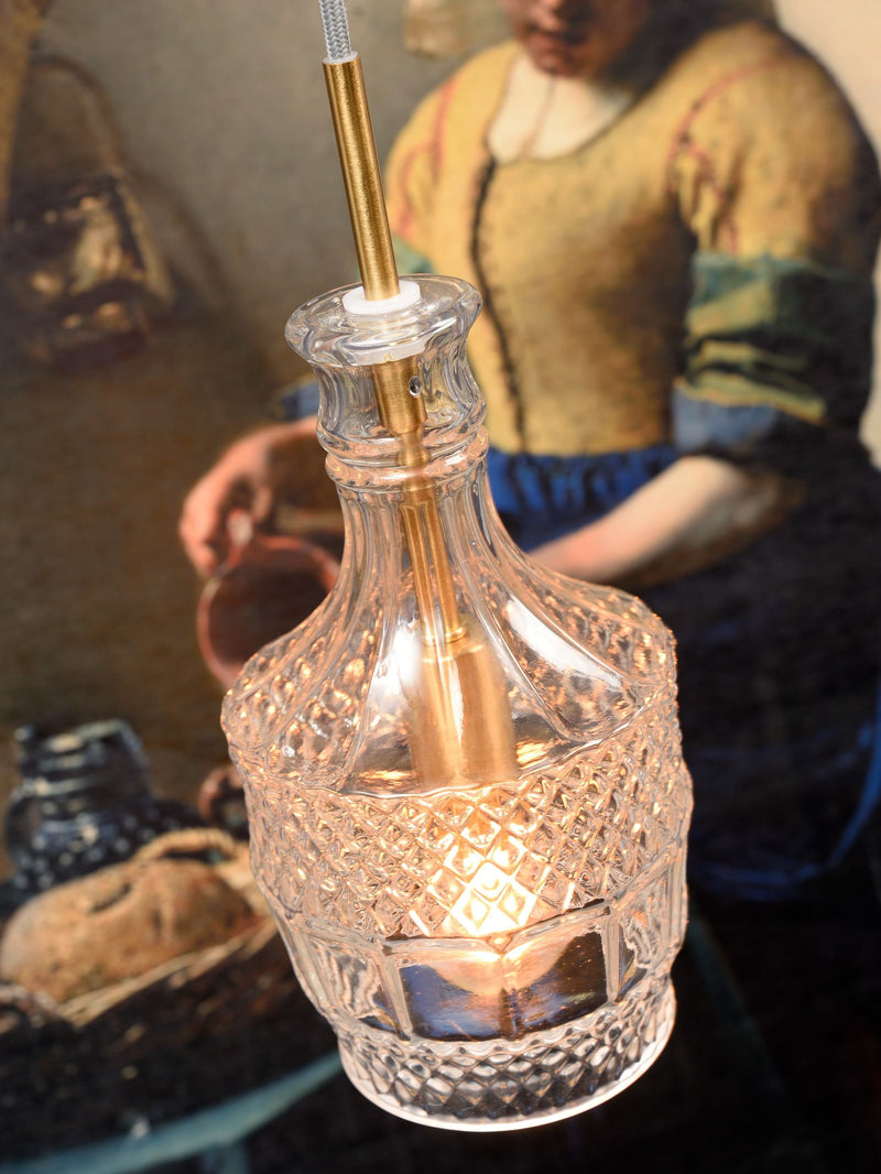 It's about RoMi Hängeleuchte Brussels aus transparentem Glas mit goldenem Stab und Kabel, im Detail.