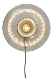 It's about RoMi Wandleuchte Brussels: runde Glaswandleuchte in Gold mit sichtbarer Glühlampe und Zuleitungskabel.