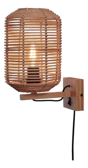 Wandleuchte Tanami von Good&Mojo mit zylindrischem Rattanschirm in Natur und schwenkbarem Arm mit Holzbefestigung