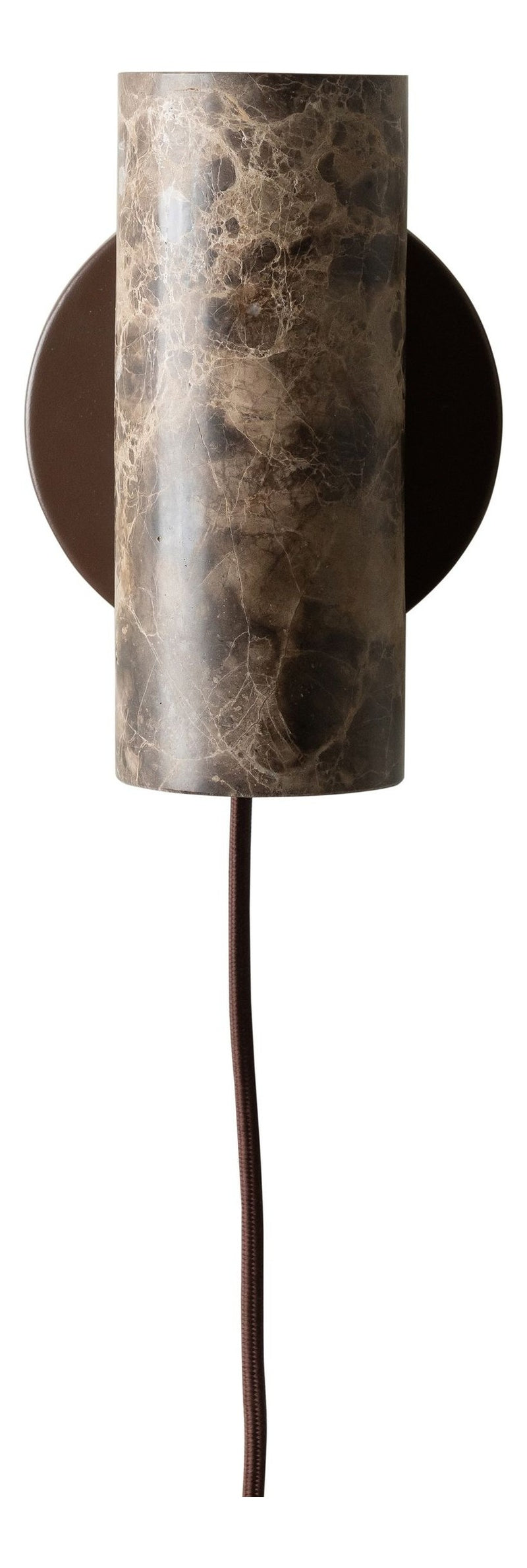Wandleuchte Tivoli von RoMi aus braunem Marmor mit zylindrischem Schirm, dunkler Wandplatte und braunem Textilkabel.