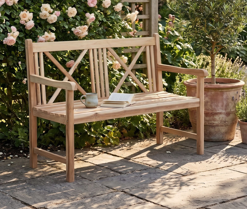 Gartenbank Malmö 2-sitzig aus Teak mit Armlehnen
